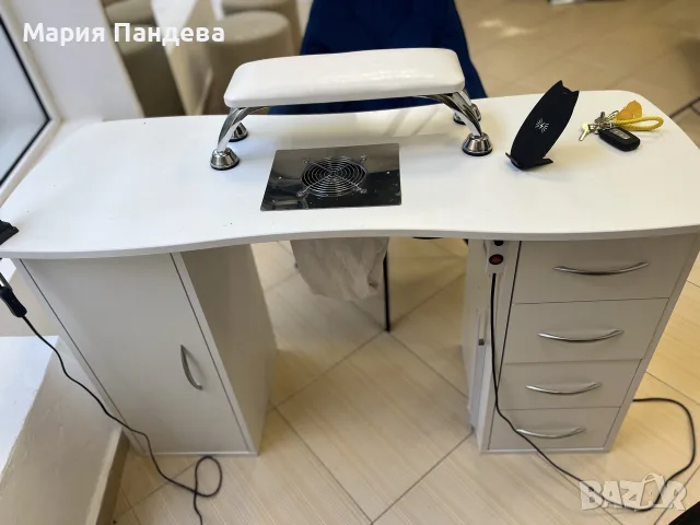 Бюро за маникюристка, снимка 2 - Педикюр и маникюр - 55637074