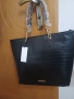 Чанта Lipsy London нова, черна с кроко ефект, снимка 1