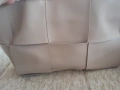Като нова!*Bottega Veneta*Дамска чанта в бежов цвят, снимка 2