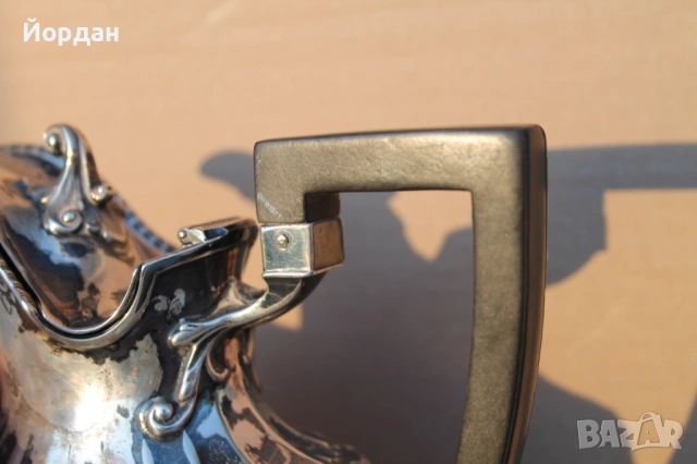 Сребърна английска кана, снимка 5 - Антикварни и старинни предмети - 53999439