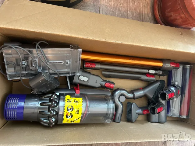 Прахосмукачка Dyson v10 cyclone