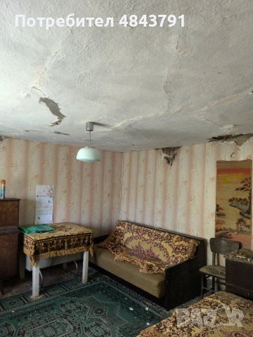 Къща за ремонт в село Ягнило община Ветрино, снимка 8 - Къщи - 54736022