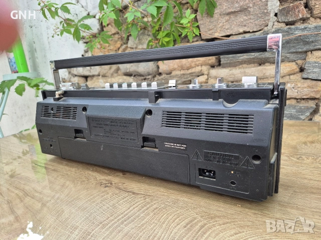 Радиокасетофон Sanyo M7010K, снимка 6 - Радиокасетофони, транзистори - 55190569