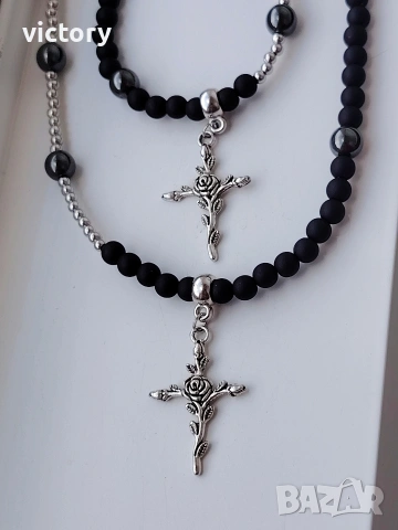 Комплект колие и гривна с хематит и кръст с роза – ръчна изработка