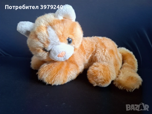 Плюшено коте