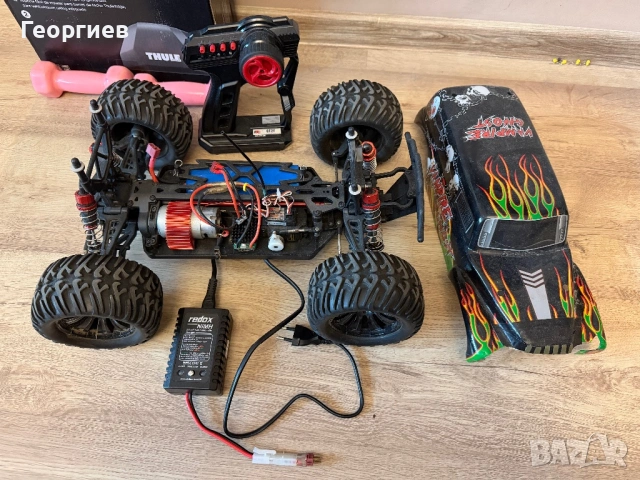 RC количка 4х4 радиоуправляема, снимка 5 - Електрически играчки - 54878376
