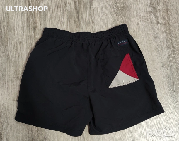 Мъжки бански Tommy Hilfiger XL slim fit отговаря L в отлично състояние, снимка 4 - Къси панталони - 54601551