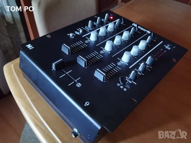 Numark M4 Mixer Pro, снимка 2 - Ресийвъри, усилватели, смесителни пултове - 55486221