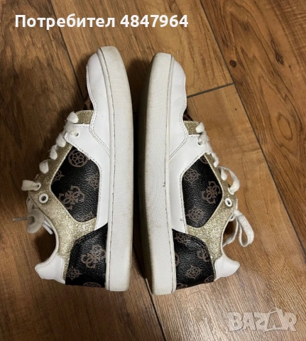 Маратонки Guess, снимка 3 - Маратонки - 54790320