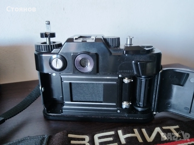 Камера ZENIT 122 USSR, снимка 8 - Фотоапарати - 54572766