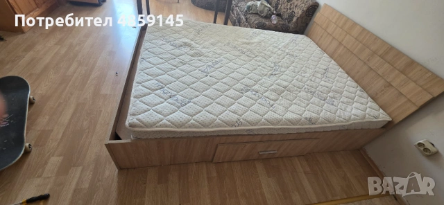 Голяма спалня за двама, снимка 2 - Спални и легла - 54937061