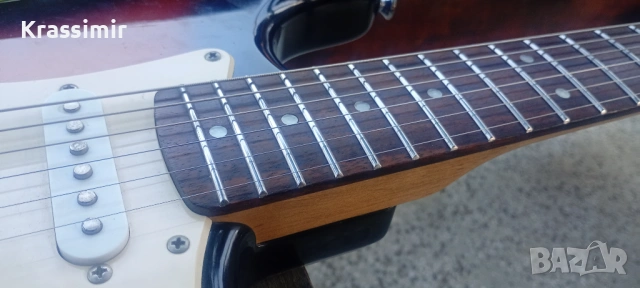 Squier Bullet Strat by Fender. Електрическа китара., снимка 4 - Китари - 54805451