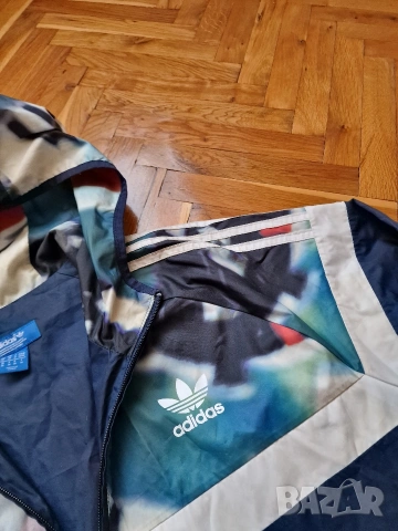 Страхотно мъжко яке ветровка ADIDAS размер М , снимка 4 - Якета - 54255098