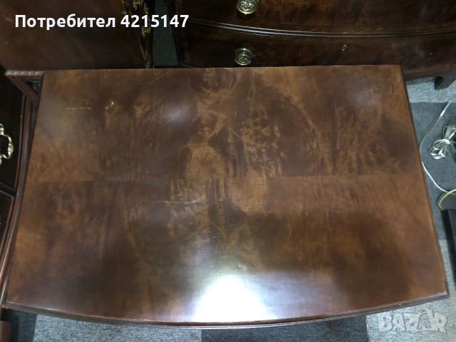 Нощно шкафче "Henredon Aston Court" с три чекмеджета, снимка 4 - Шкафове - 54663340