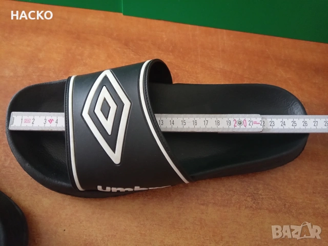 ЧЕХЛИ UMBRO Номер 42 Стелка 27 см. 100% Оригинални Внос от Англия, снимка 8 - Джапанки - 55050910