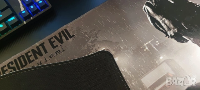 Resident Evil Requiem Leon S. Kennedy Mousepad, снимка 6 - Джойстици и геймпадове - 54526037