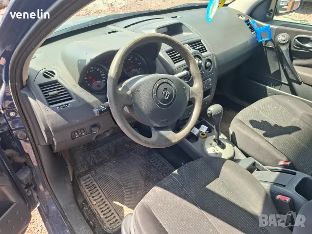 Рено Меган 1.6 16в Автомат, снимка 5 - Автомобили и джипове - 55414407