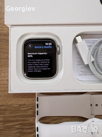 Apple Watch SE 2, 44мм Starlight 32GB Запазен, снимка 3 - Смарт часовници - 54855890