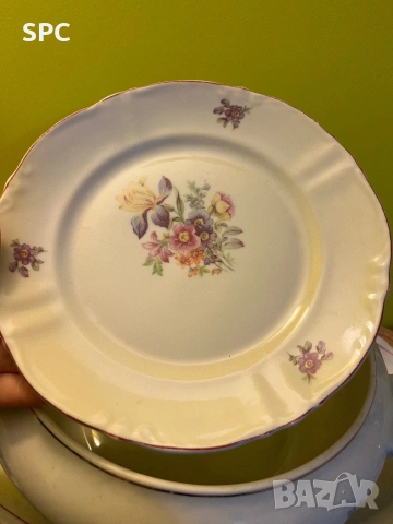 Порцеланов комплект , снимка 3 - Антикварни и старинни предмети - 54358465