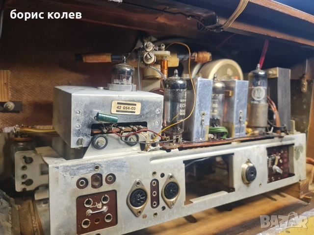 Старо лампово радио Siemens RG43, снимка 3 - Антикварни и старинни предмети - 53218924