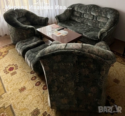 холова гарнитура с маса