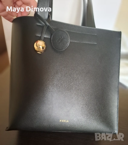 Furla Чанта 'Tote' Divide Nero M, снимка 2 - Чанти - 54721089
