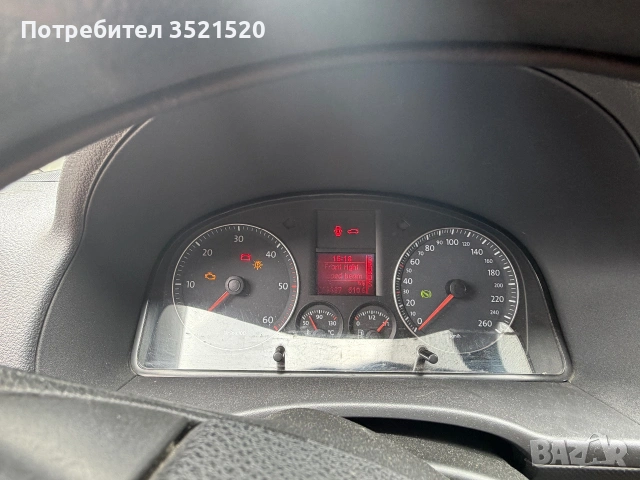 VW Caddy 1.9TDI 105кс АВТОМАТИК 6ск , снимка 2 - Автомобили и джипове - 55136566