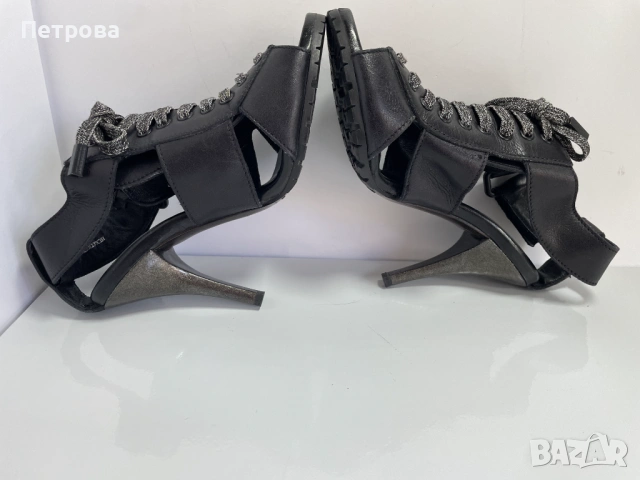 Кожени сандали Burberry 37 Оригинал, снимка 6 - Сандали - 54709442