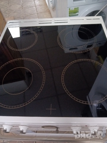 Чисто нова свободно стояща печка с керамичен плот Gorenje ретро дизайн с две години гаранция!, снимка 9 - Печки, фурни - 54256200