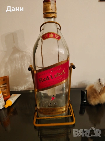 Празна бутилка от Johnnie Walker Red Label 4.5L с люлка, снимка 2 - Други ценни предмети - 54297396