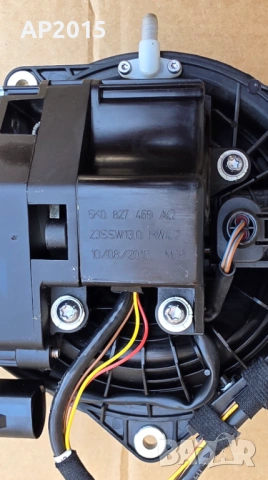 Дръжка багажник с камера VW Golf MK6 2010 5K0827469AQ, снимка 4 - Части - 54838680