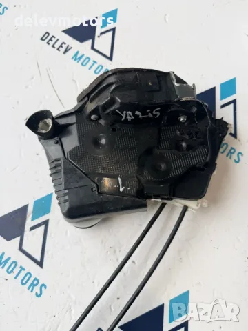 690400D520 предна лява брава от Toyota Yaris P13, 1.0i, 72 ph., 5 sp., engine 1KR-FE, KSP130 2020, снимка 4 - Части - 55573894