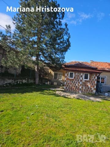 Продава, снимка 9 - Къщи - 54355637