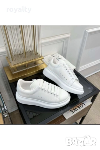 Alexander McQueen Нови Бели Дамски Маратонки с Кутия , снимка 2 - Маратонки - 54486521