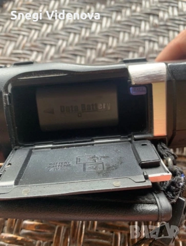 Камера JVC GS-TD1 Full HD 3D, снимка 6 - Камери - 54163211