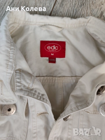 Дамско ,М но може S, на Esprit EDC, екрю, снимка 4 - Сака - 54741139