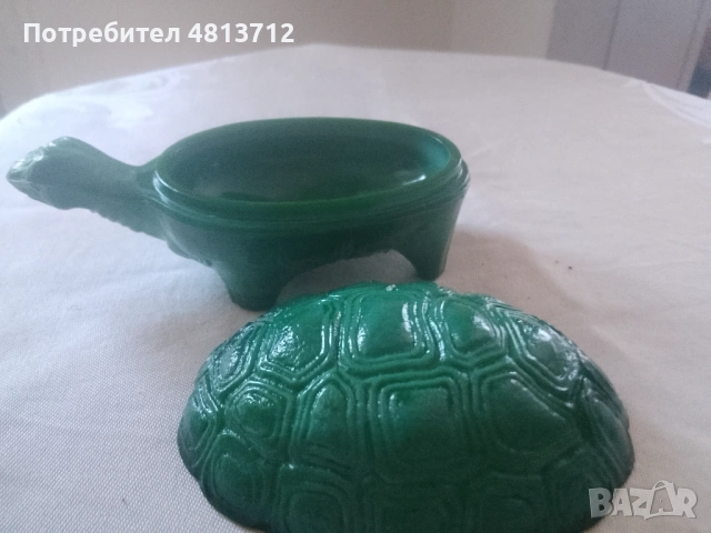 Зелена стъклена фигурка на костенурка                                                           , снимка 9 - Колекции - 54922697
