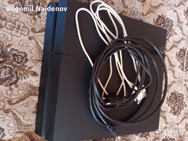 PS4 Конзола + 2 игри и всички нужни кабели, снимка 6 - PlayStation конзоли - 54106066
