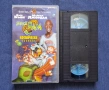 Две Видеокасети VHS Space Jam Космически Забивки Тасманийският Дявол, снимка 3