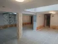 Продавам Просторно и светло  помещение, снимка 5