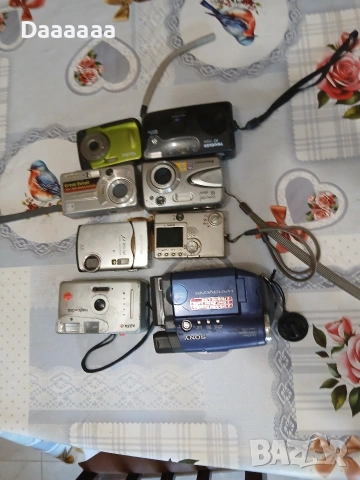 Фотоапарати , снимка 2 - Фотоапарати - 51922527