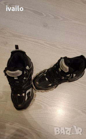 Balenciaga track 