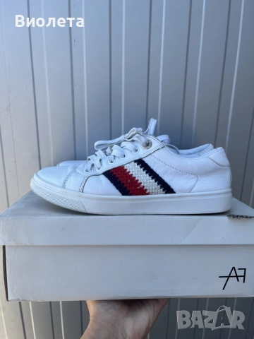 Дамски кожени кецове Tommy Hilfiger номер 37, снимка 2 - Дамски боти - 55627355