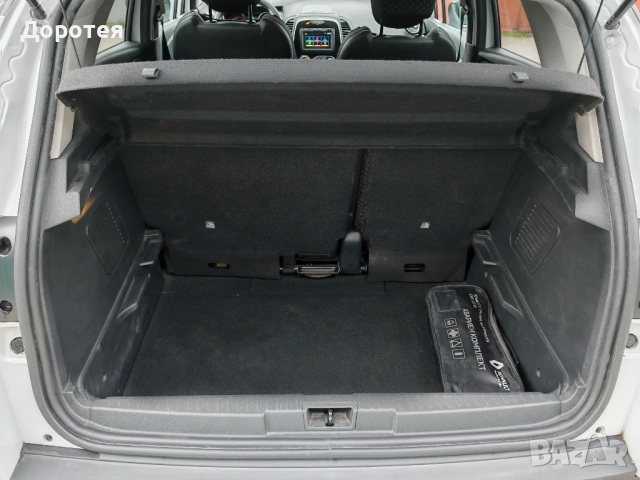 Renault Captur 1.3TCe, снимка 6 - Автомобили и джипове - 54421339