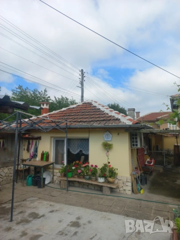 Продавам къща в с. Братя Даскалови! От собственик, снимка 2 - Къщи - 54752182