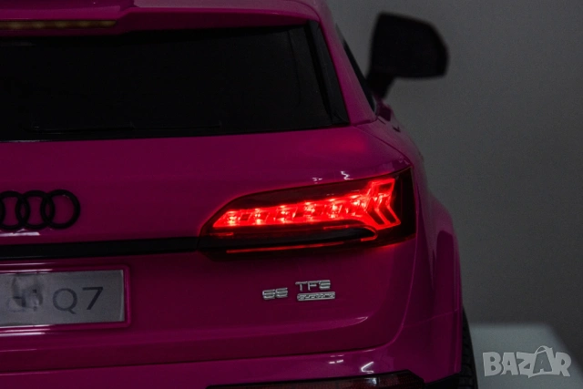 Акумулаторна кола Licensed Audi Q7 Pink, снимка 6 - Детски велосипеди, триколки и коли - 54112356