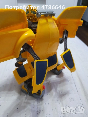 Hasbro Трансформър кола голяма оригинална играчка, снимка 3 - Други - 54429345