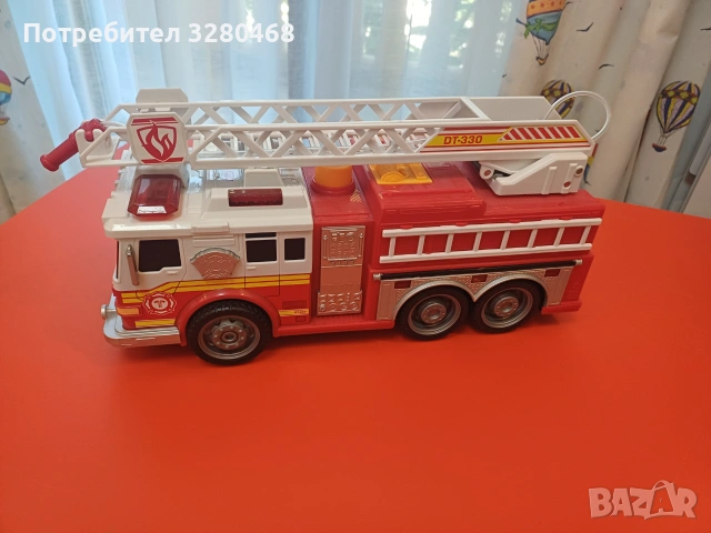 Пожарна със звук и светлина, снимка 2 - Коли, камиони, мотори, писти - 55002210