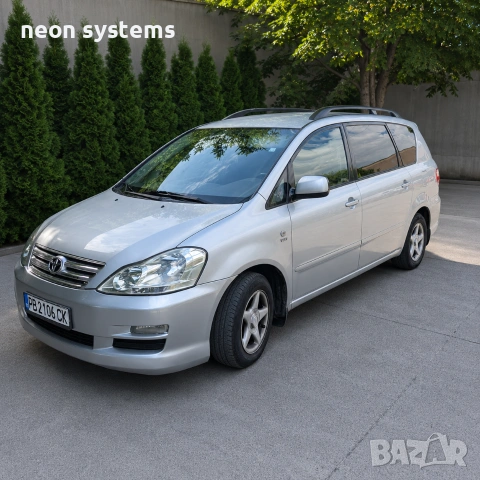 Тойота авенсис версо Бензин газ, 3 950 €, снимка 3 - Автомобили и джипове - 55260723