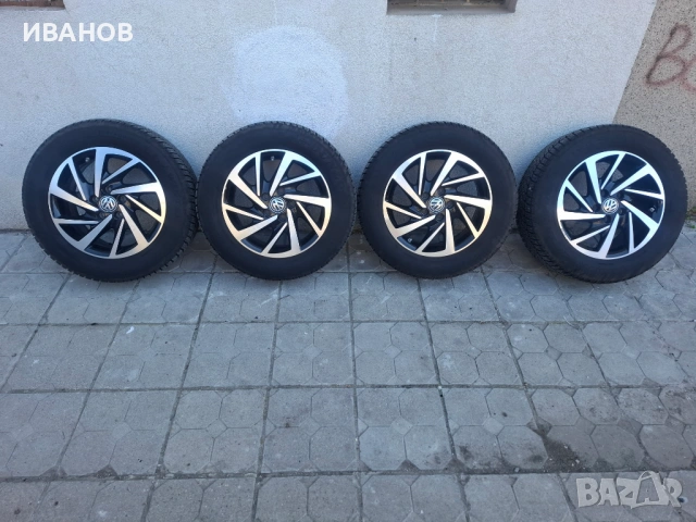 Продавам оригинални джанти за VW с гуми 5х112 16